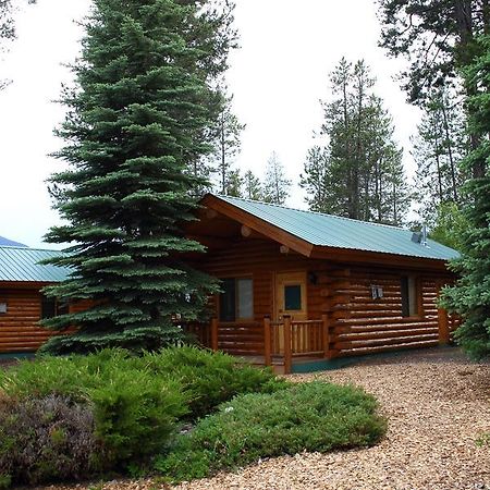 Coram Silverwolf Log Chalets מראה חיצוני תמונה