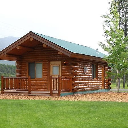 Coram Silverwolf Log Chalets מראה חיצוני תמונה