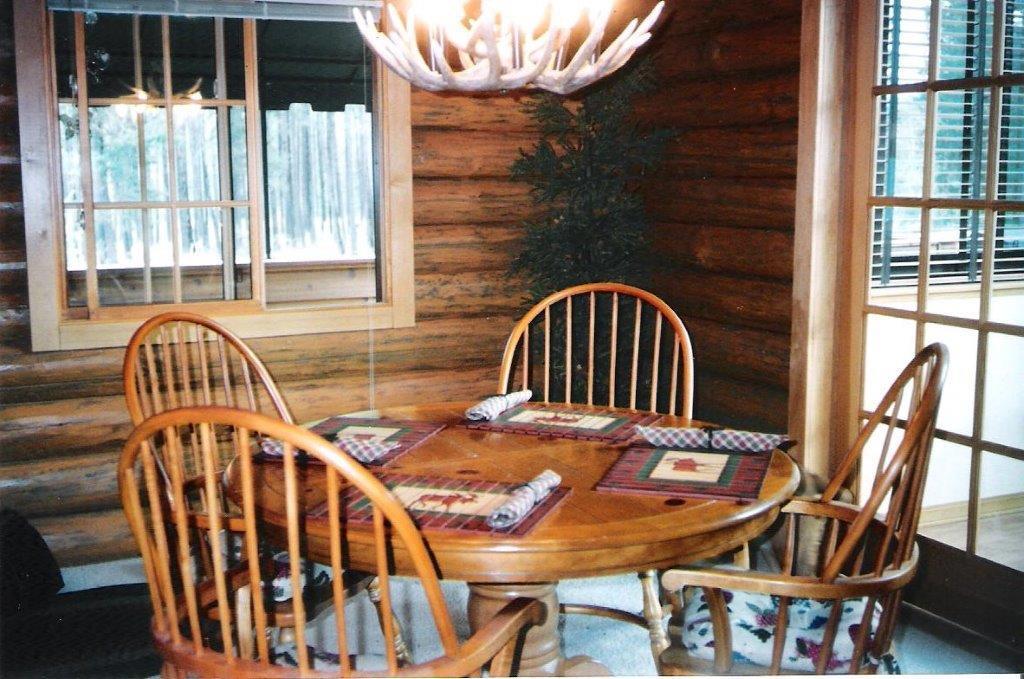 Coram Silverwolf Log Chalets מראה חיצוני תמונה